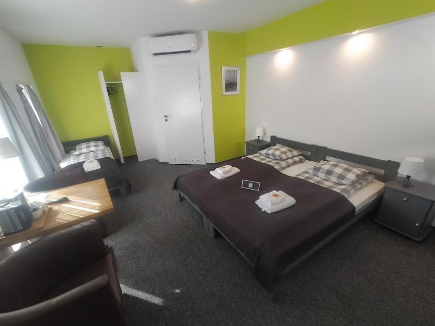 Rj Hotel パビャニツェ エクステリア 写真