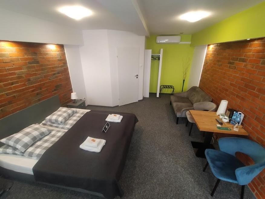 Rj Hotel パビャニツェ エクステリア 写真