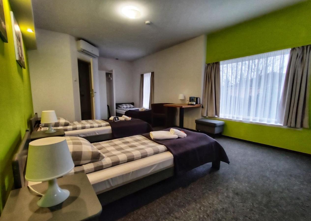 Rj Hotel パビャニツェ エクステリア 写真